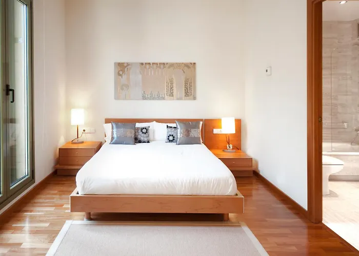 You Stylish City Center Apartments